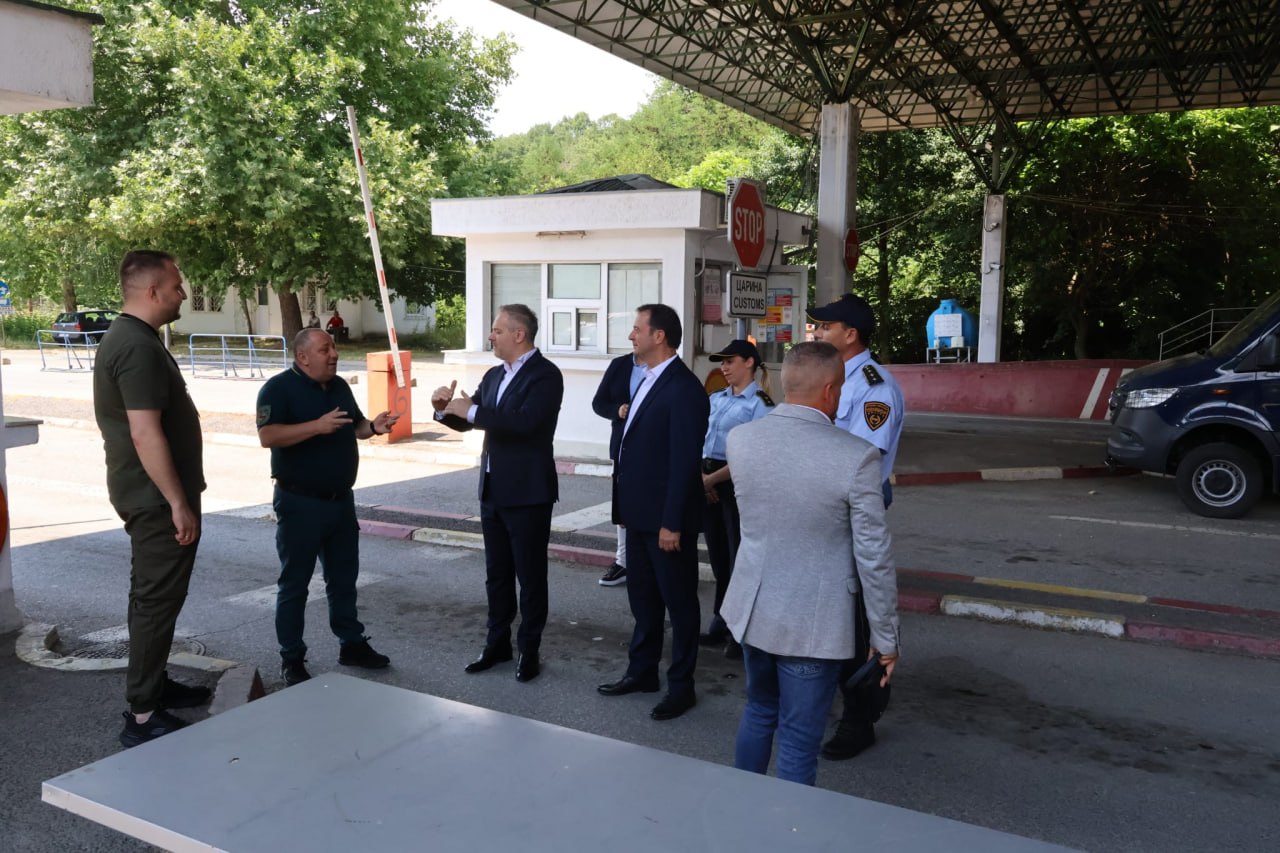Директорот на БЈБ Јанев во работна посета на Полициското одделение и Граничниот премин Ново Село