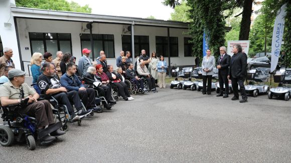 Доделени 24 ортопедски помагала на лица со телесен инвалидитет