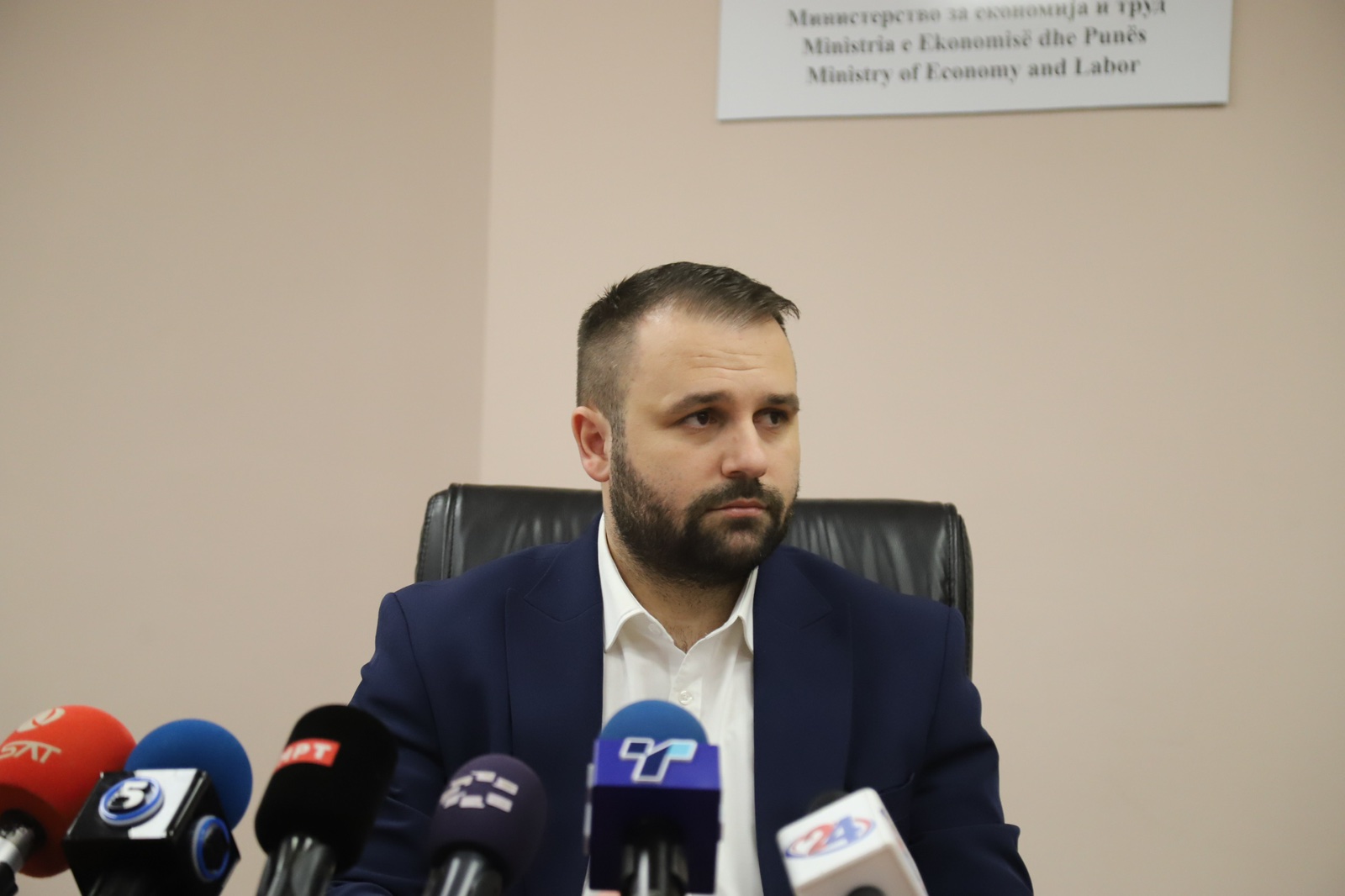 Дурмиши: Вондредна инспекција во маркетите, доколку не се намалат цените на основните прехранбени производи ќе превземеме поригорозни мерки