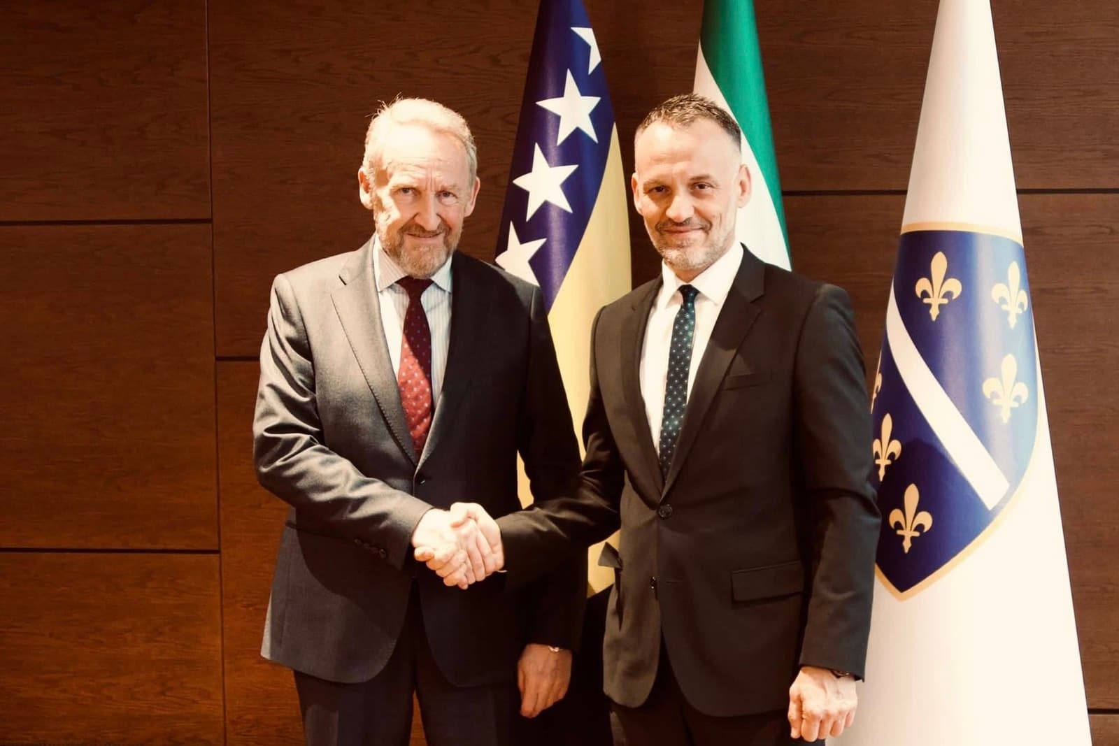 Фетаи во Сараево се сретна со лидерот на СДА, Бакир Изетбеговиќ