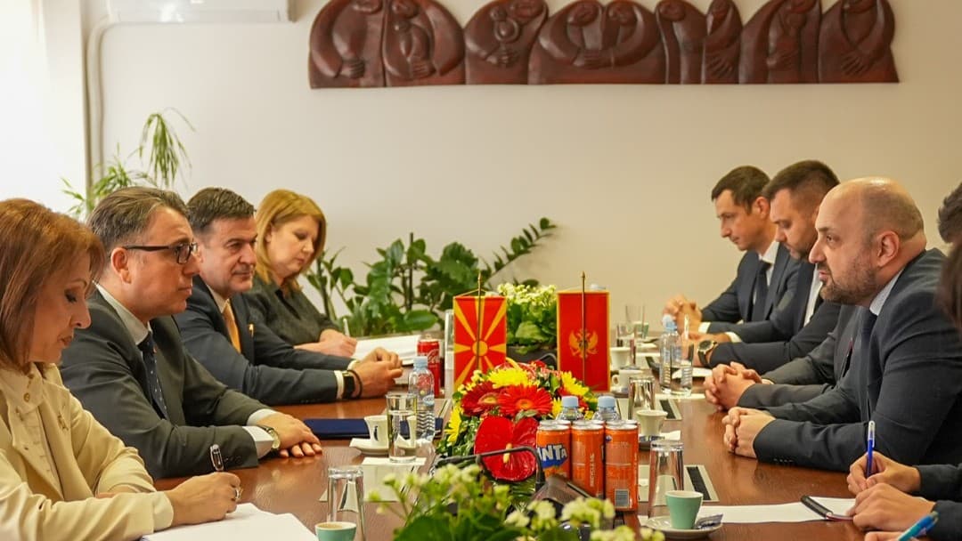 Филков и Божовиќ потпишаа изјава за соработка