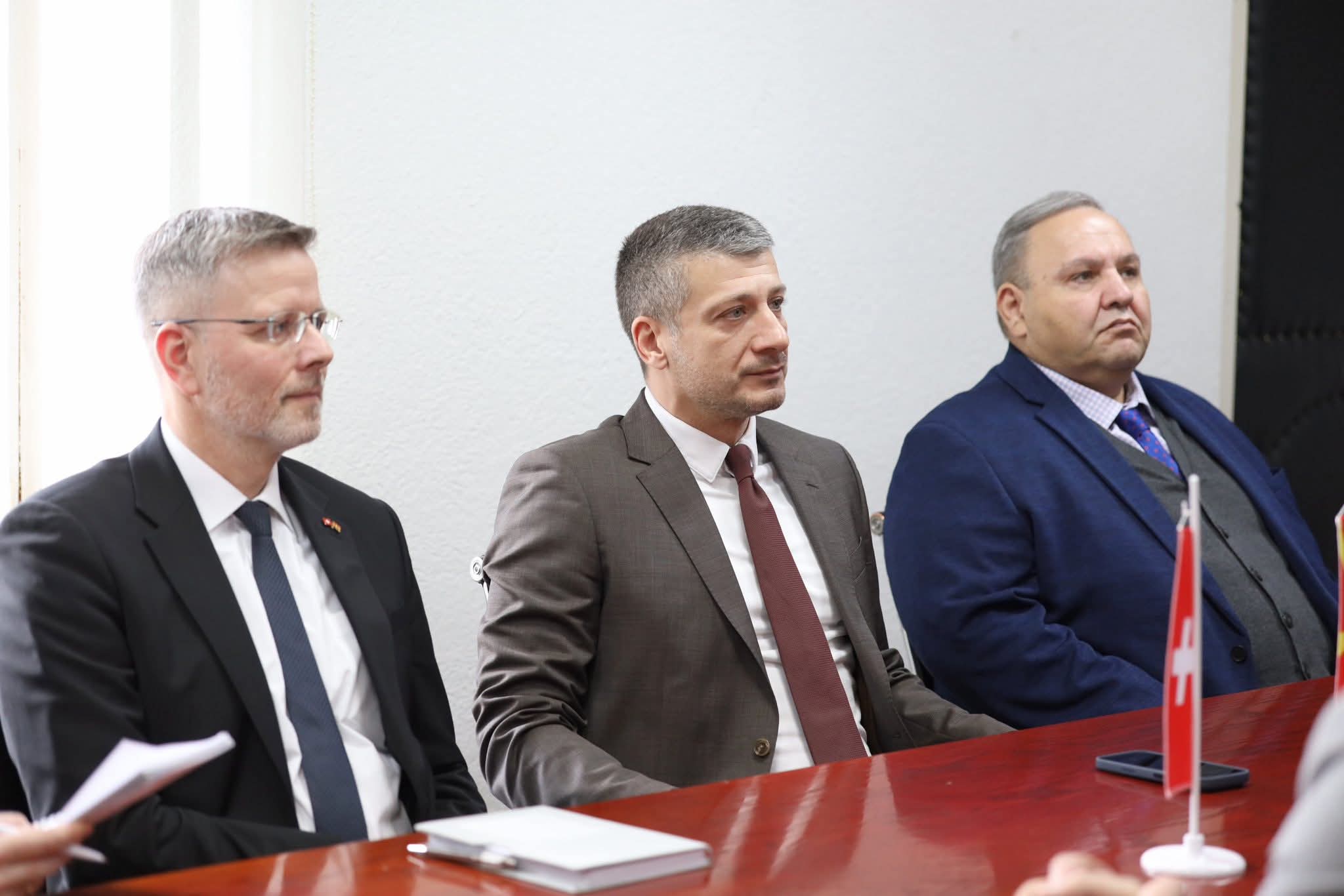 Министерот Перински се обрати на  форумската сесија за проектот  „Уредување на дел од речното корито во с. Слупчане“, организирана во рамки на проектот „Зајакнување на општинските совети''