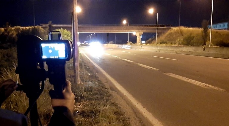 Гевгеличанец возел „бмв“ со скоро двојно поголема брзина од дозволеното, запрен е и лишен од слобода, следува соодветна пријава 