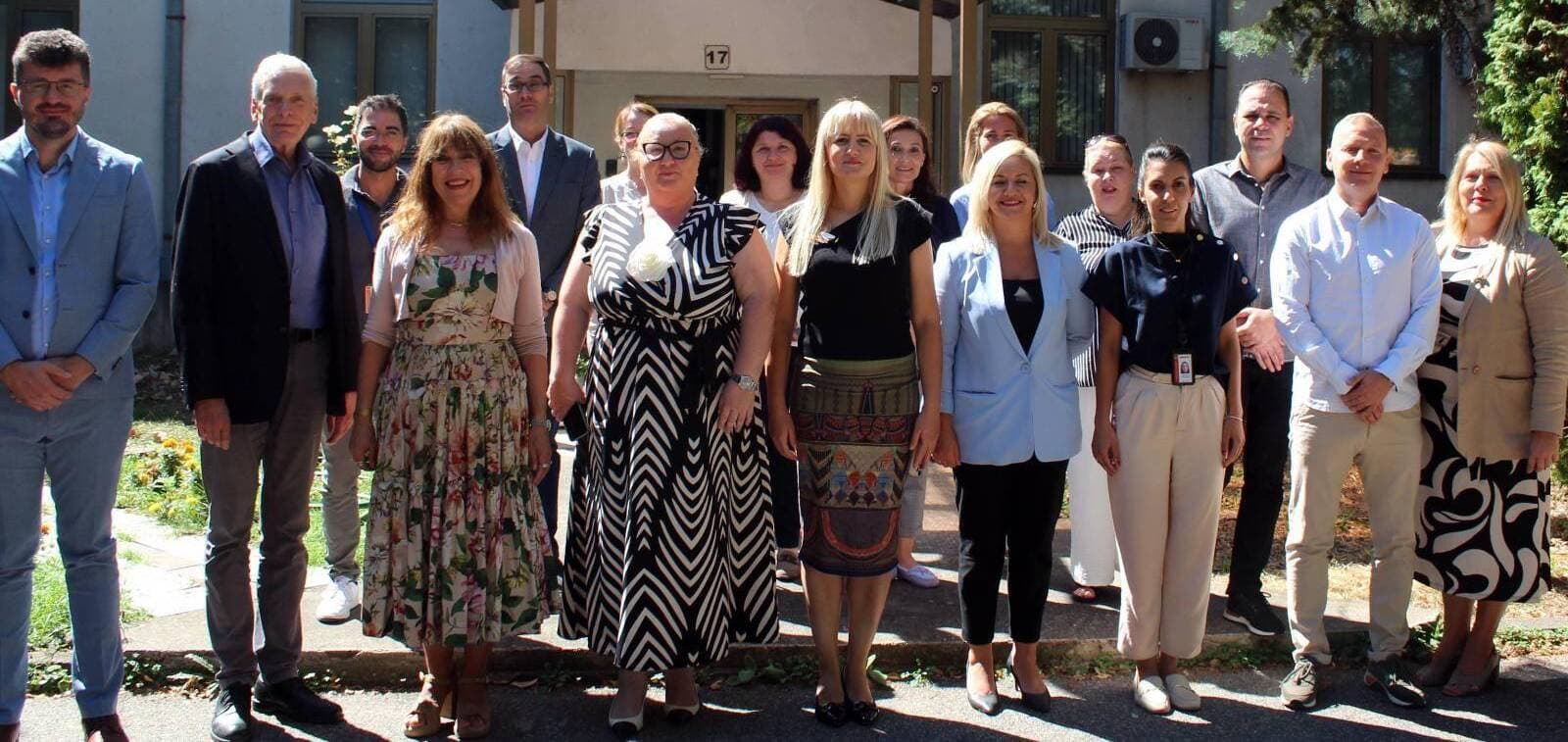 Јакнење на менаџерските вештини во одбраната – реализирана обука за раководни службеници во Министерството