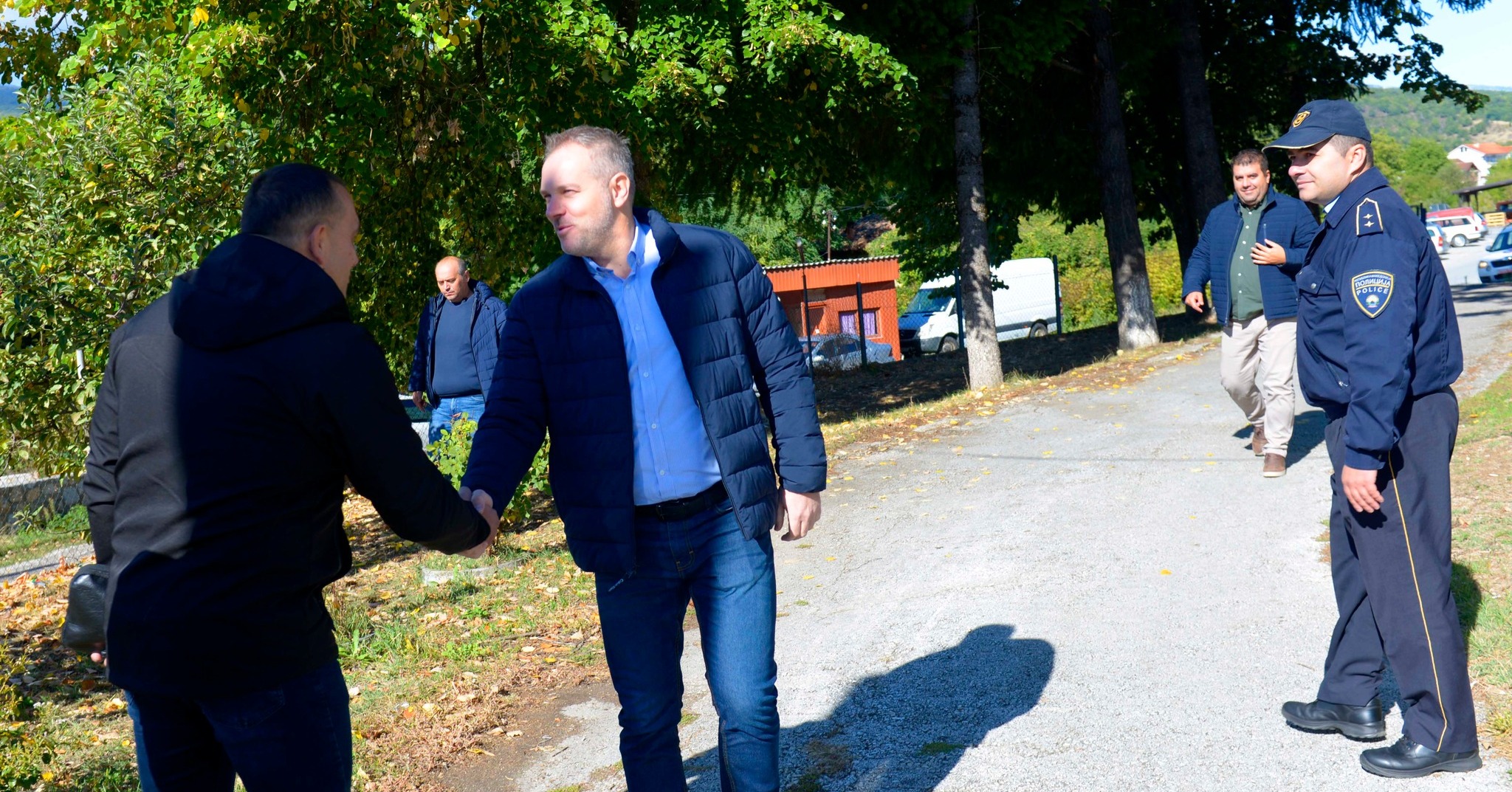 Јанев во посета на полициските одделенија во Зајас, Осломеј и Кичево: Секој полициски службеник носи одговорност за довербата на граѓаните
