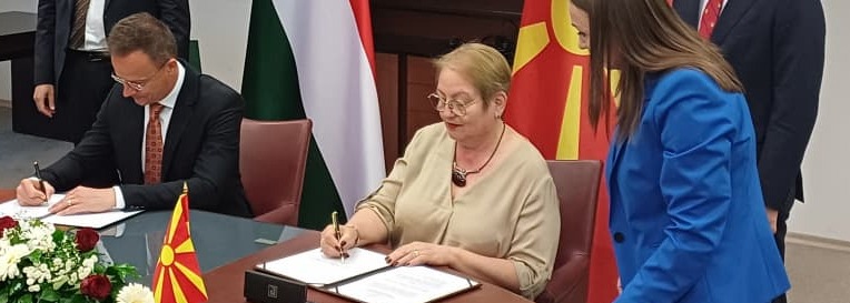 Јаневска и Сијарто потпишаа Меморандум со кој годишно по 20 македонски студенти добиваат стипендии за студии во Унгарија