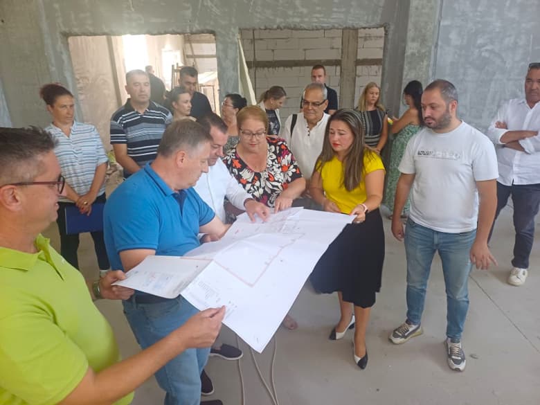 Јаневска и Стефковски извршија увид во изградбата на училишната спортска сала во ОУ „Наум Охридски“ во Булачани