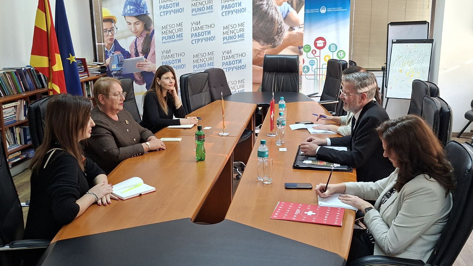 Јаневска на средба со амбасадорот на Швајцарија, Н.Е. Кристоф Сомер