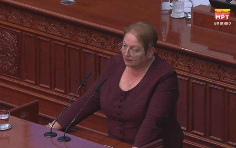 Јаневска: Во соработка со младите ги унапредуваме ученичкиот и студентскиот стандард