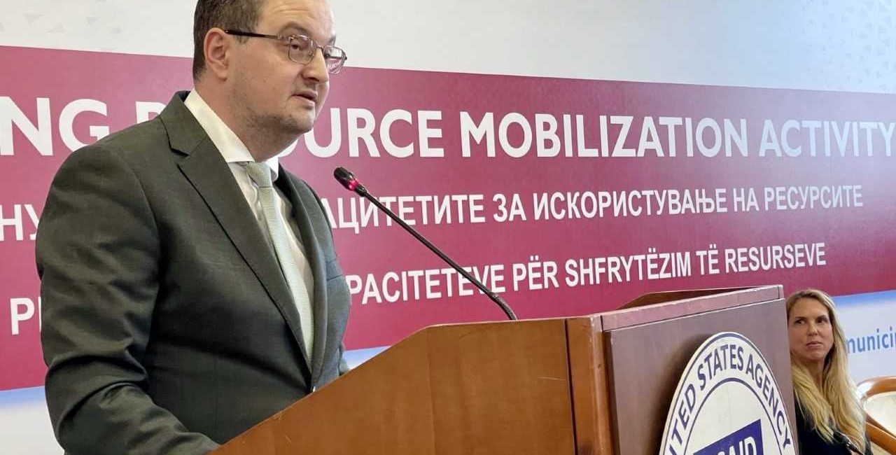 Јанкуловски: Со постојана финансиска и административна поддршка до модерни и стабилни општини