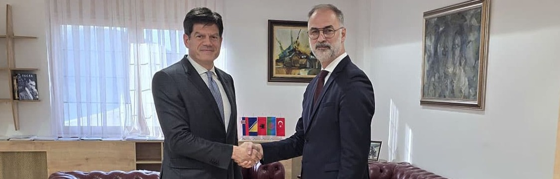 Клучните прашања, приоритетите и идните планови тема на разговор на средбата меѓу вицепремиерот и министер Стоилковиќ и амбасадор на ЕУ Рокас