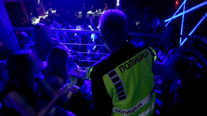 Kонтрола во угостителски објект во Свети Николе, затекнати 26 малолетници после 24:00 часот, од нив 14 под дејство на алкохол 