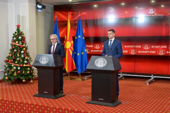 Лимани и Велковски го презентираа Буџетот за 2025: Обезбедени средства за зголемени пензии, социјални надоместоци и услуги и капитални инвестиции