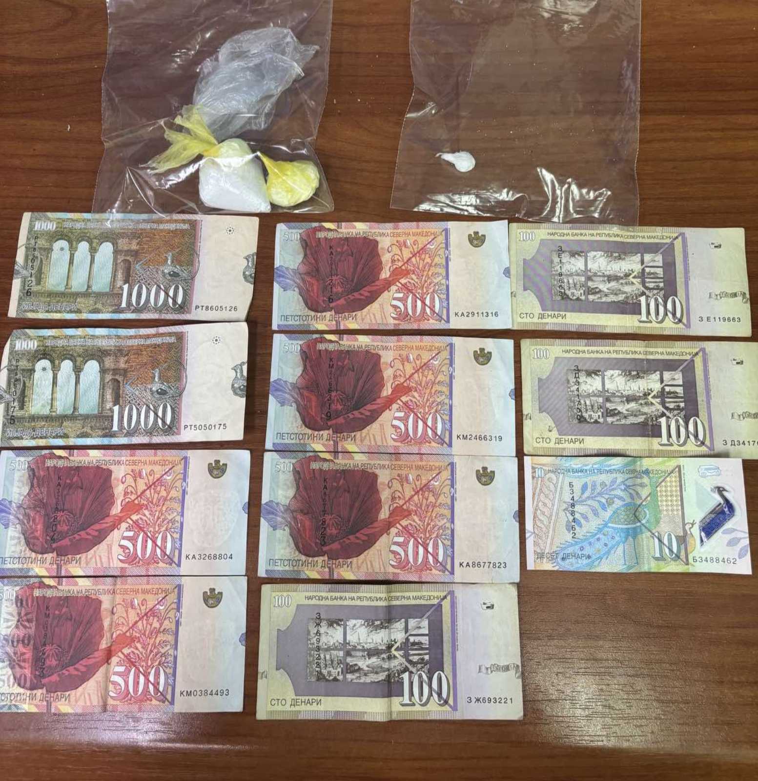 Лишени од слобода две лица во Кавадарци, при преглед пронајдена дрога и пари