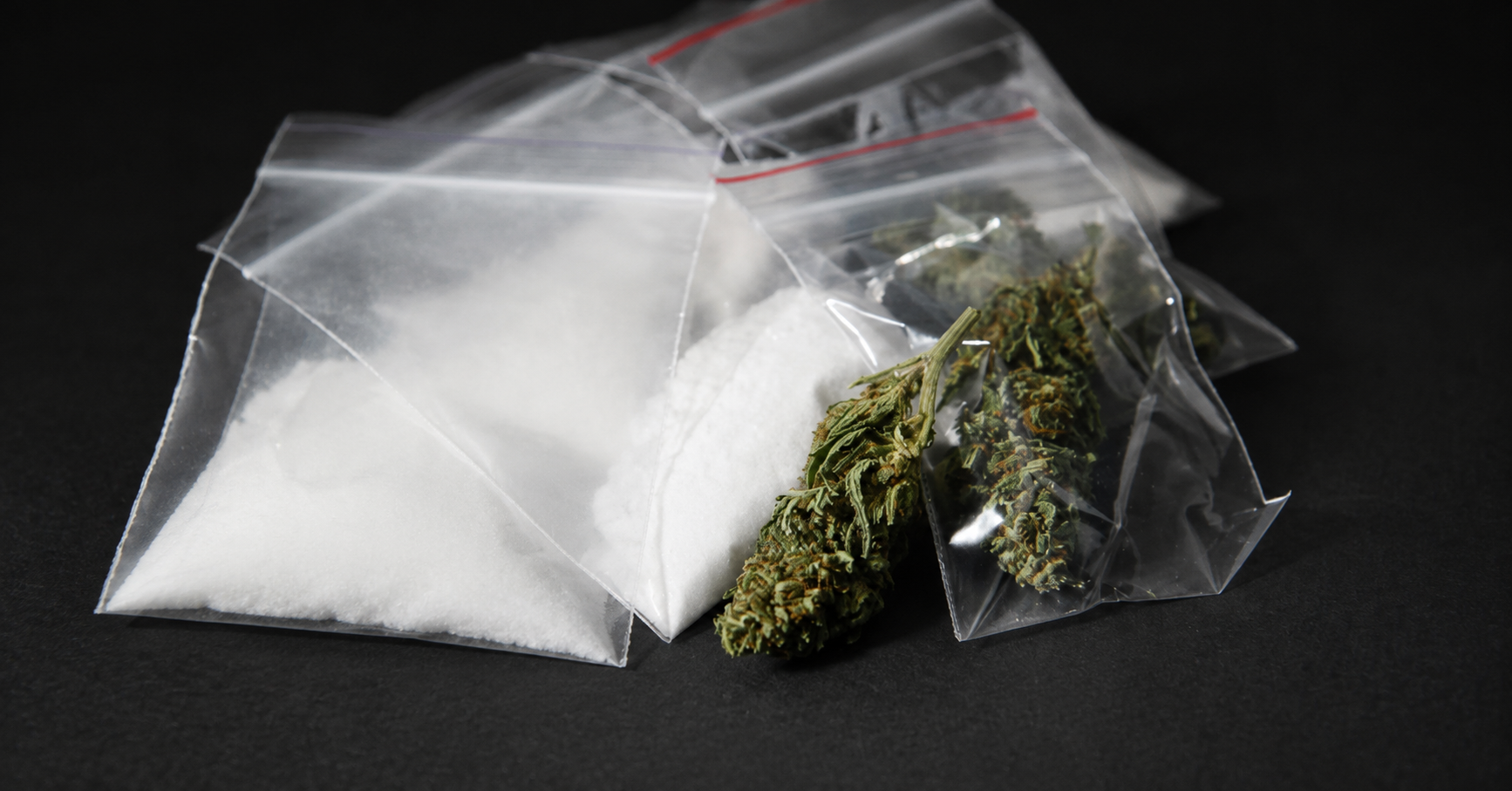 Лишени од слобода осум лица на територијата на целата држава во текот на изминатото деноноќие, при преглед кај нив е пронајдена дрога 