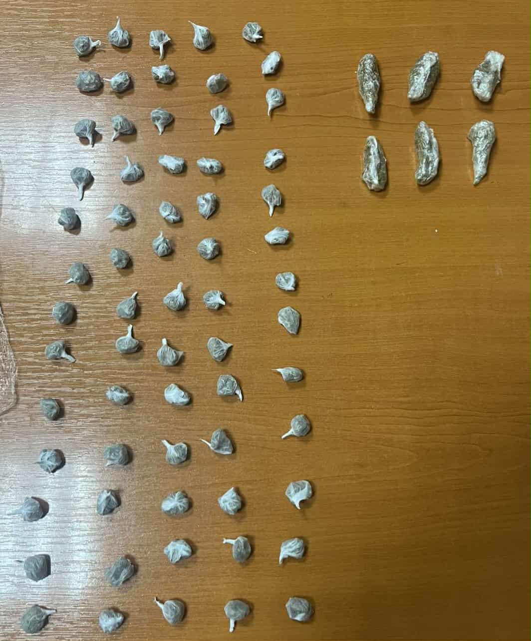 Лишено од слобода лице, при преглед пронајдени 71 паковка со марихуана