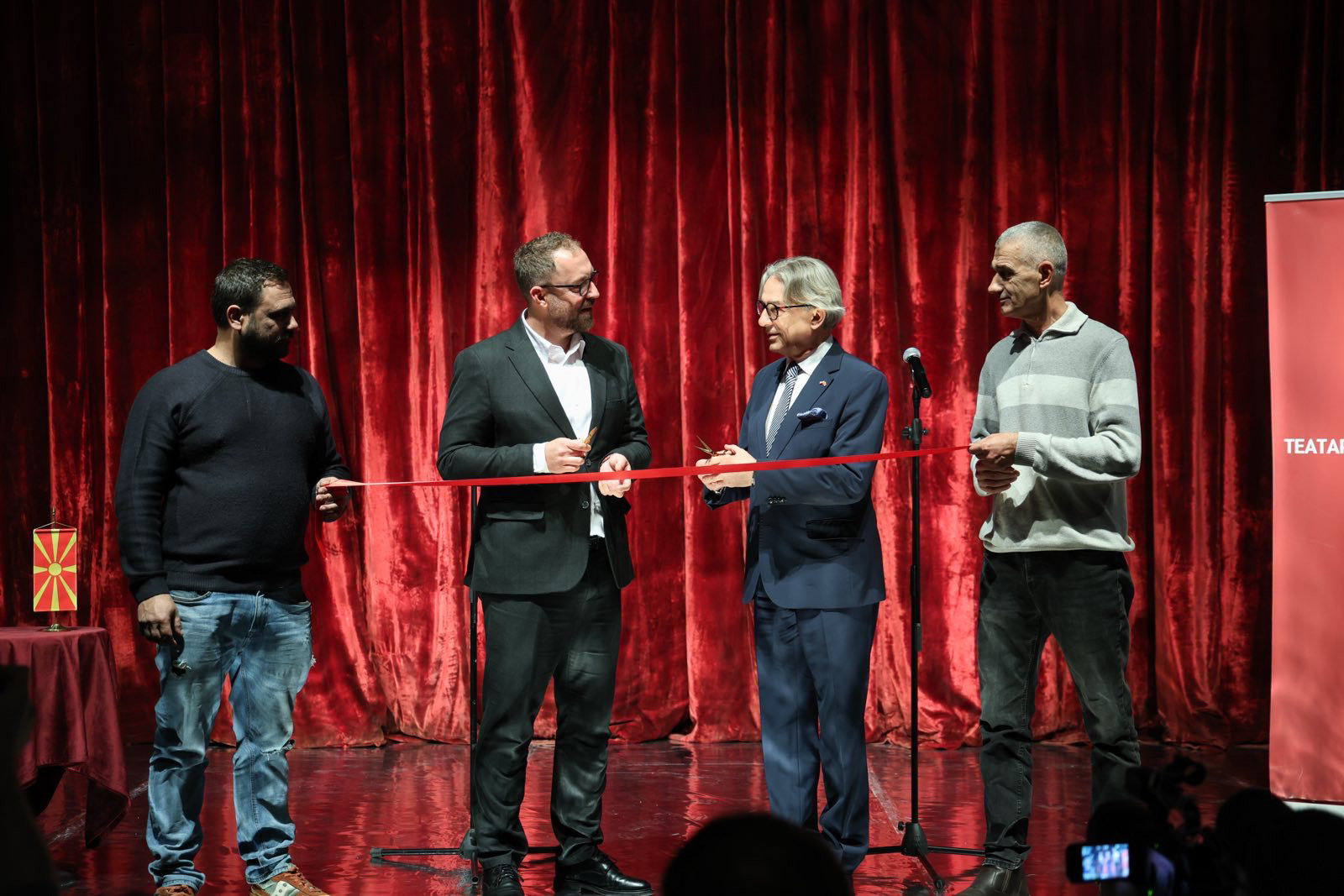 Љутков: Проектот за модернизација на гледалиштето во Театар „Комедија“ е пример за успешна соработка со пријателска Полска