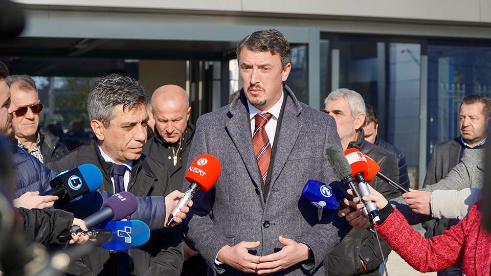Меџити: нема да се гради асфалтна база во Визбегово
