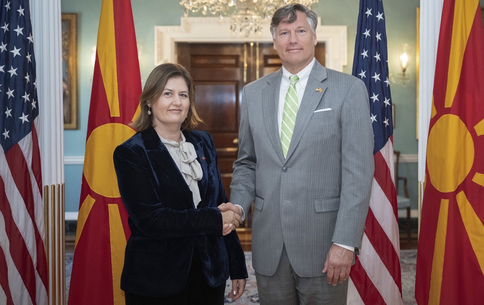 Вашингтон испраќа порака: Божиновска потпиша Меморандум со САД – енергијата станува клуч на стратешкото партнерство и ја позиционира Македонија на ново ниво