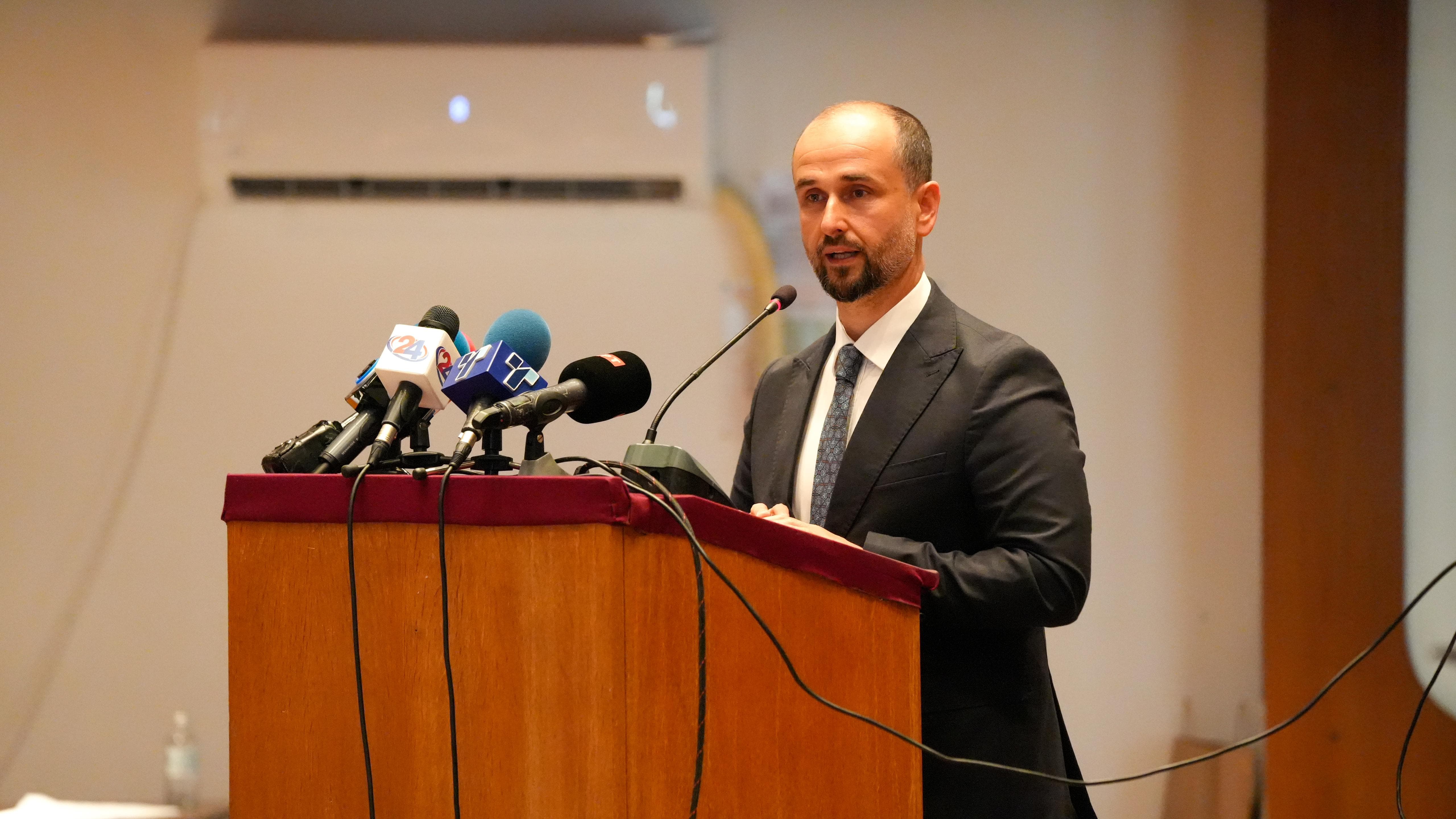 МЕП Муртезани на тркалезна маса во МАНУ: „Само преку заеднички напори можеме ефикасно да одговориме на глобалните геополитички предизвици“