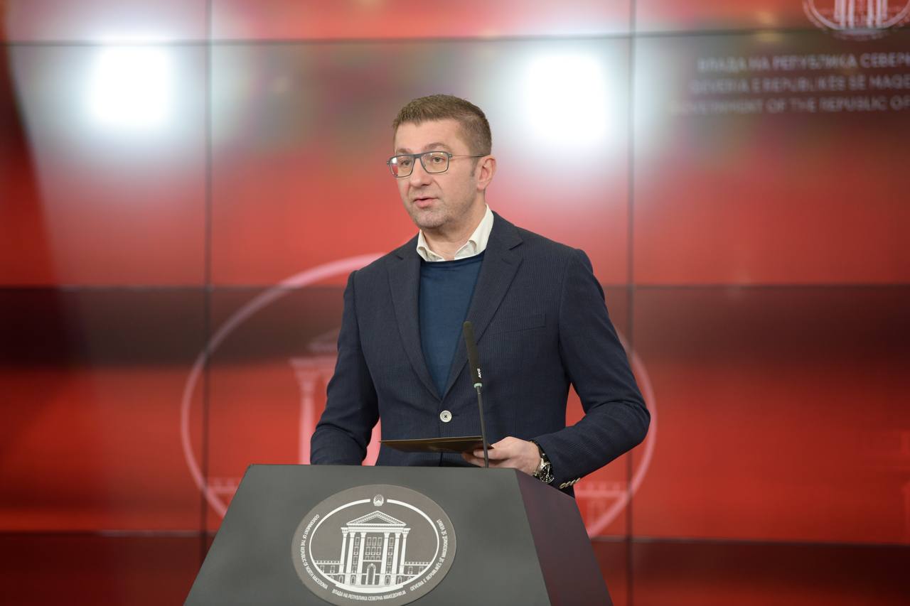 Мицкоски: Бесплатен јавен превоз за студентите ќе има, Владата донесе одлука да му префрли 120 милиони денари на ЈСП