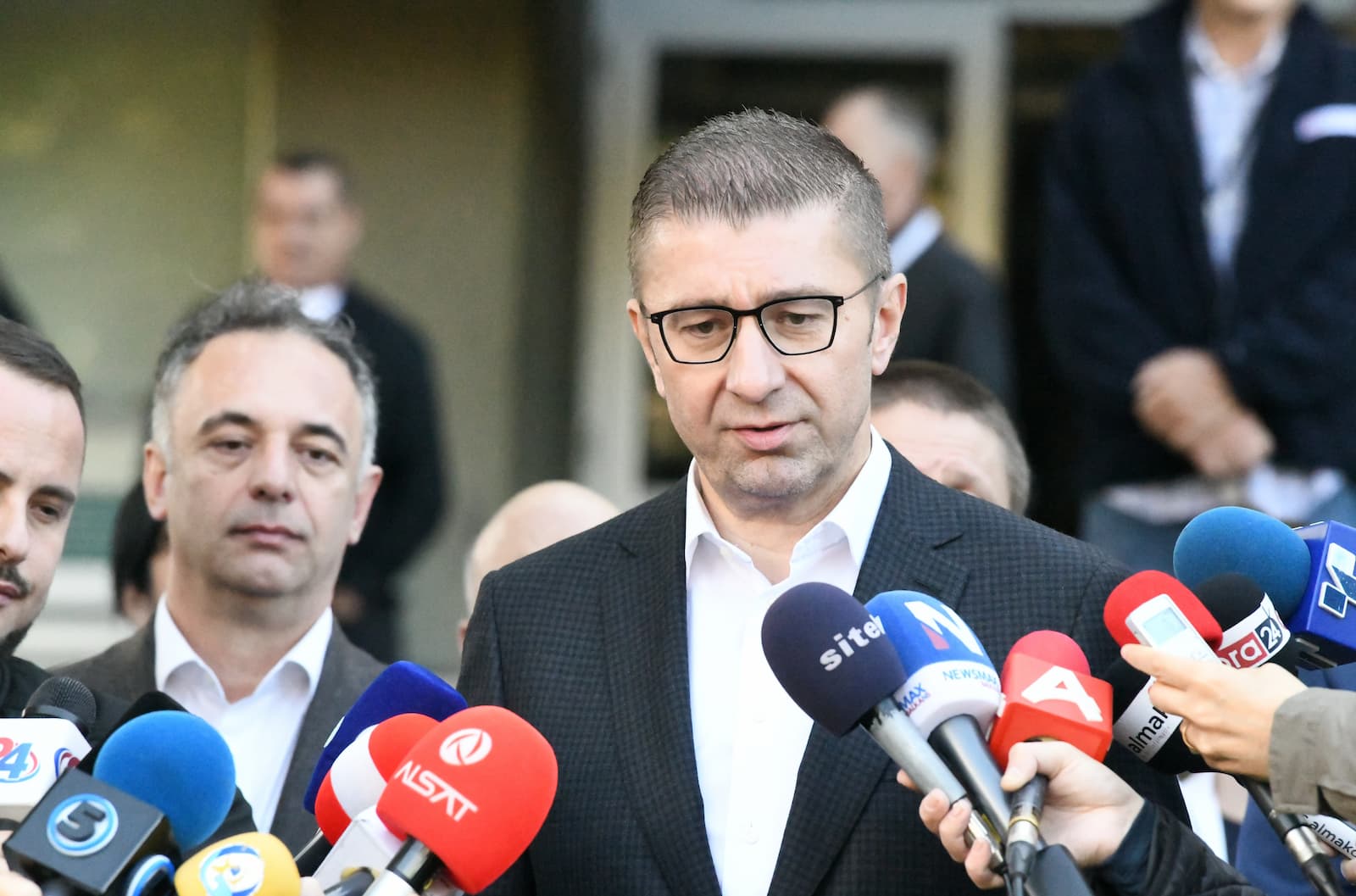 Мицкоски: Благодарност до Фондацијата „Д-р Верица Механџиска“ за донацијата на ГОБ „8ми Септември“