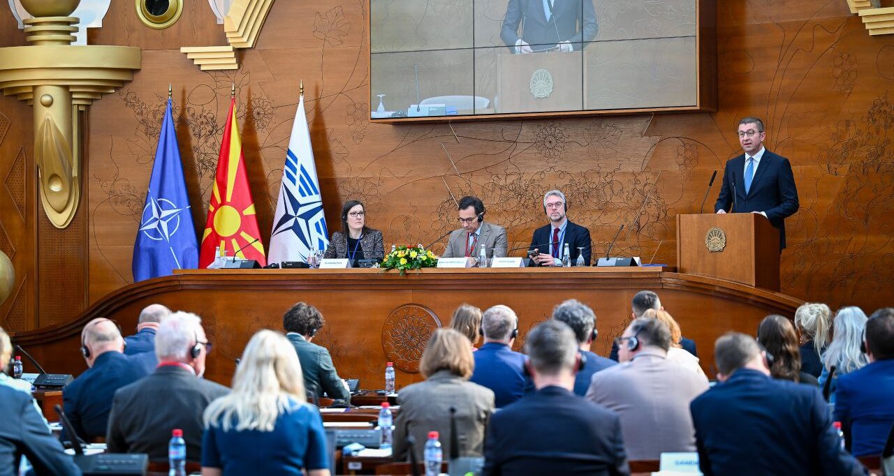 Мицкоски: Да се воведе механизми каде нема да се дозволи билатерални спорови да бидат пречка за остварување на колективната и заедничка цел