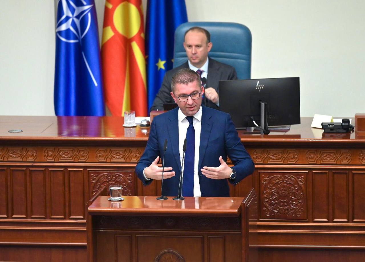 Мицкоски до Филипче: Правиме напори договорот за Бехтел и Енка да го декласифицираме, Владата на СДСМ и ДУИ си наплатила провизија за изградба на коридорите 8 и 10д, а ништо не изградиле и затоа се платија 350 милиони долари пенали