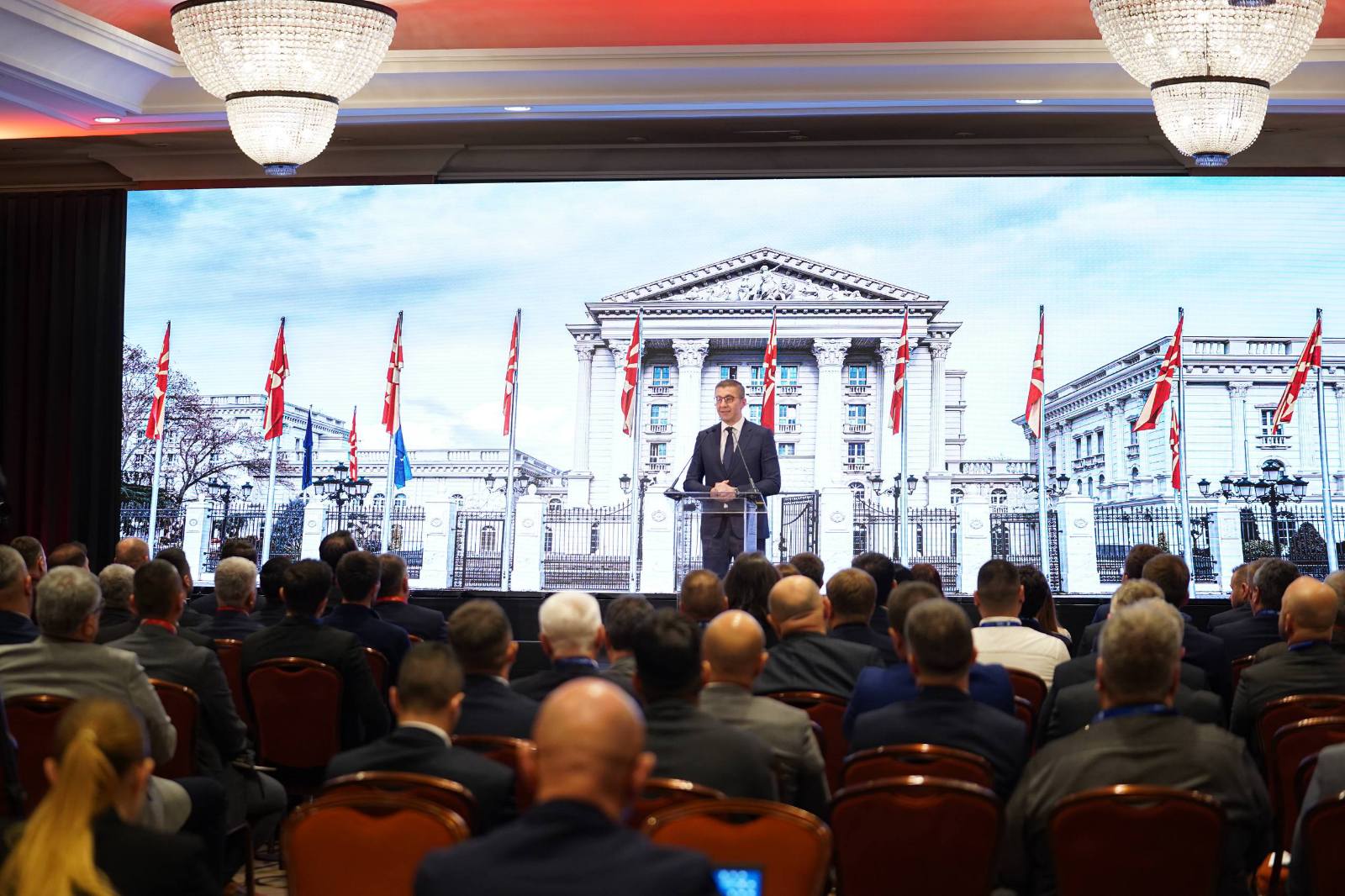 Мицкоски: Форумот во Будимпешта носи нови партнерства, Македонија меѓу водечките во Европа по инвестиции