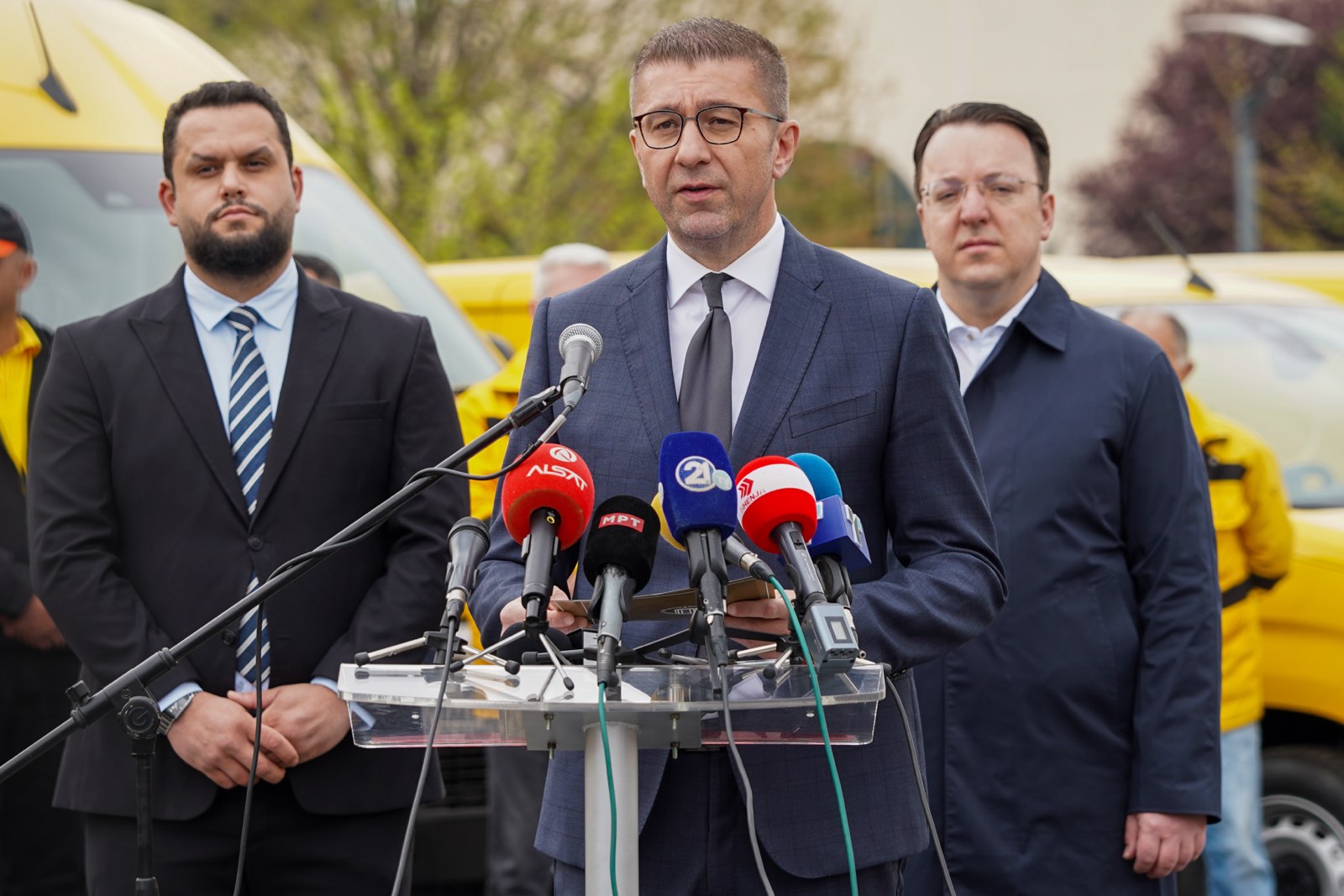 Мицкоски: Набавени се 100 нови возила за Македонска пошта во вредност од околу 2 милиони евра