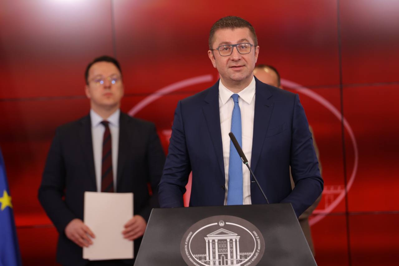 Мицкоски најави реконструкции на Воената болница 8 Септември и аеродромот во Охрид, објекти од витално значење за граѓаните