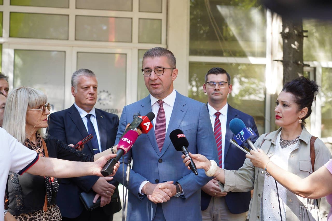 Мицкоски од РЕК: Честит празник Св. Богородица, почит за рударите кои јуначки работат и создаваат