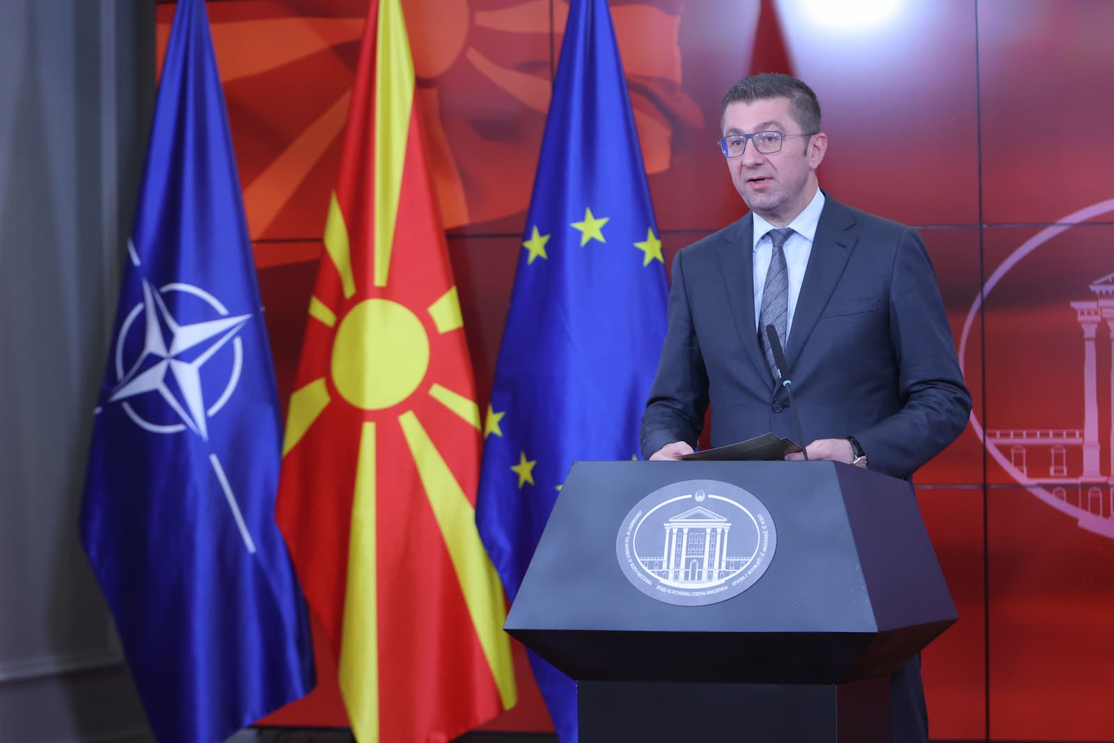 Мицкоски по состанокот на ЕСС: Очекувам наредната година да имаме раст кој ќе го почувствуваат граѓаните преку повеќе пари, подобри услови за бизнис и поефикасни услуги