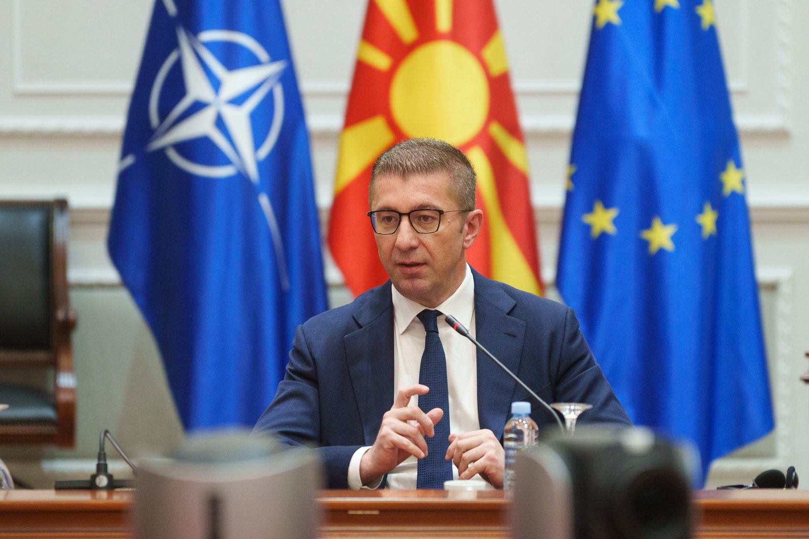 Мицкоски: Предлог законот за пушење е донесен врз консултации на сите засегнати страни, нема да има повластени, ќе се спроведува на целата територија на државата