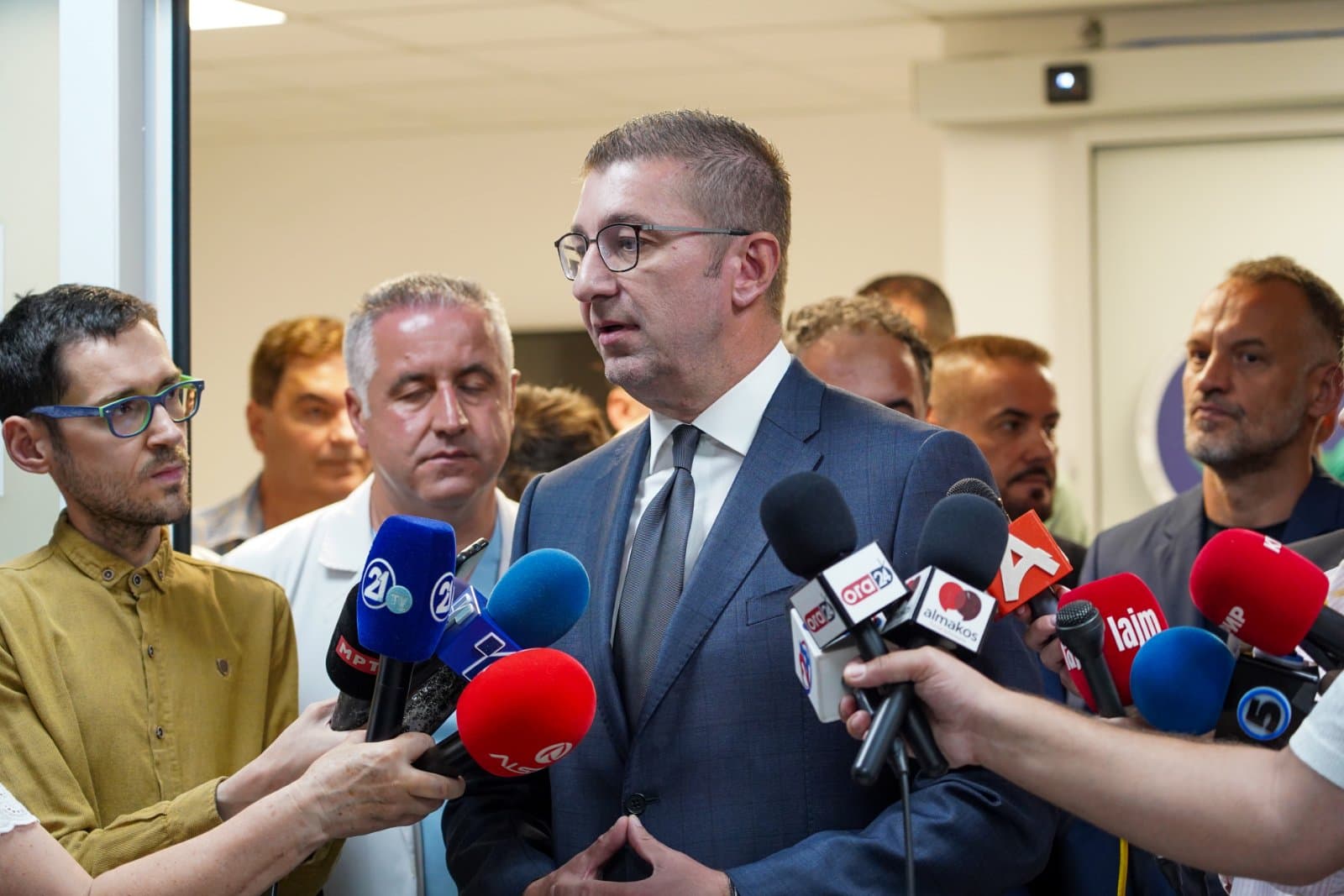 Мицкоски: Рекордни средства од Буџетот се издвојуваат за здравството, целосно е реновирано болничкото одделение на Клиниката за урологија