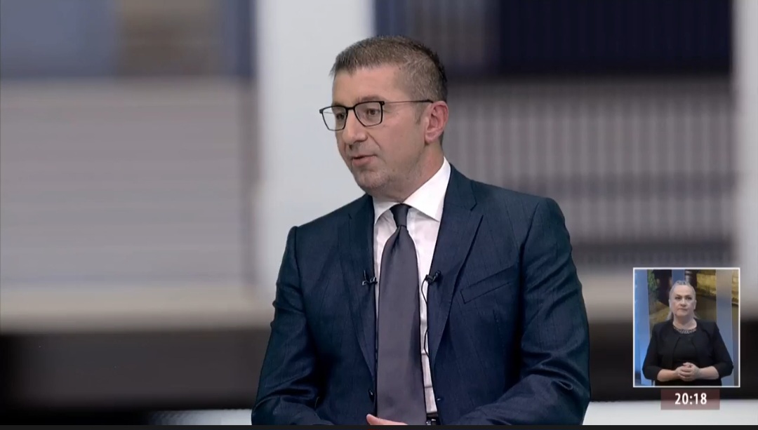 Мицкоски со Обединетото кралство обезбедивме стратешки инвестиции за градба на брза железница, болници, но и разговараме за Чебрен и Галиште