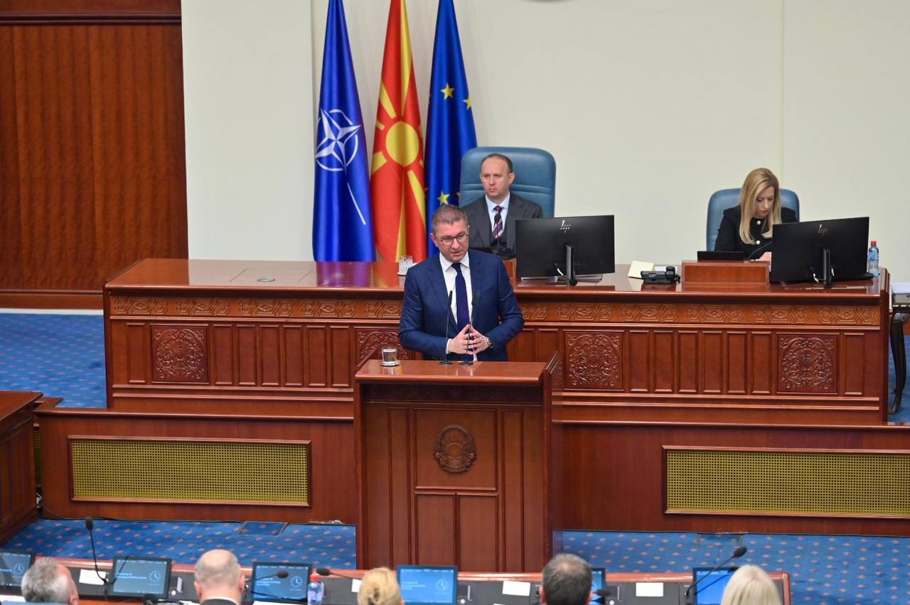 Мицкоски: Ветингот е ставот, а позади завесата е тефтерчето од каде доаѓаат одлуките од Мала Речица