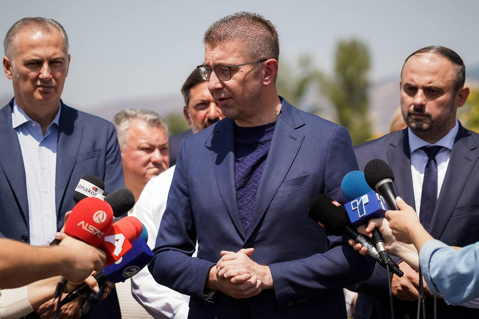 Мицкоски: Владата продолжува со силна поддршка за развој на Скопје, следува набавка на нова комунална опрема и електрични автобуси