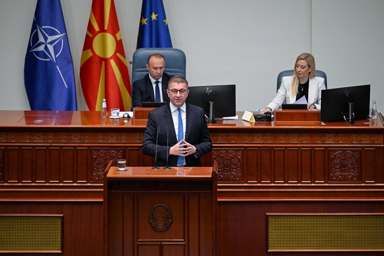 Мицкоски за членовите на СС: Се уште седат и земаат илјадници евра плата, а уживаат доверба помала од 2 проценти, образ ѓон