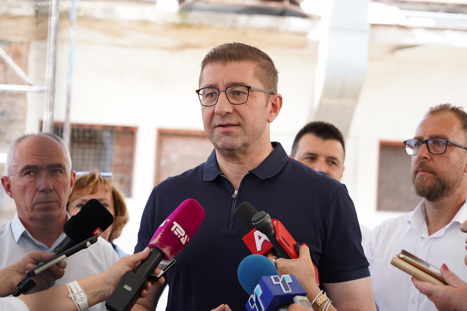 Мицкоски: Започна реконструкцијата на старото кино „Партизан“ во Битола