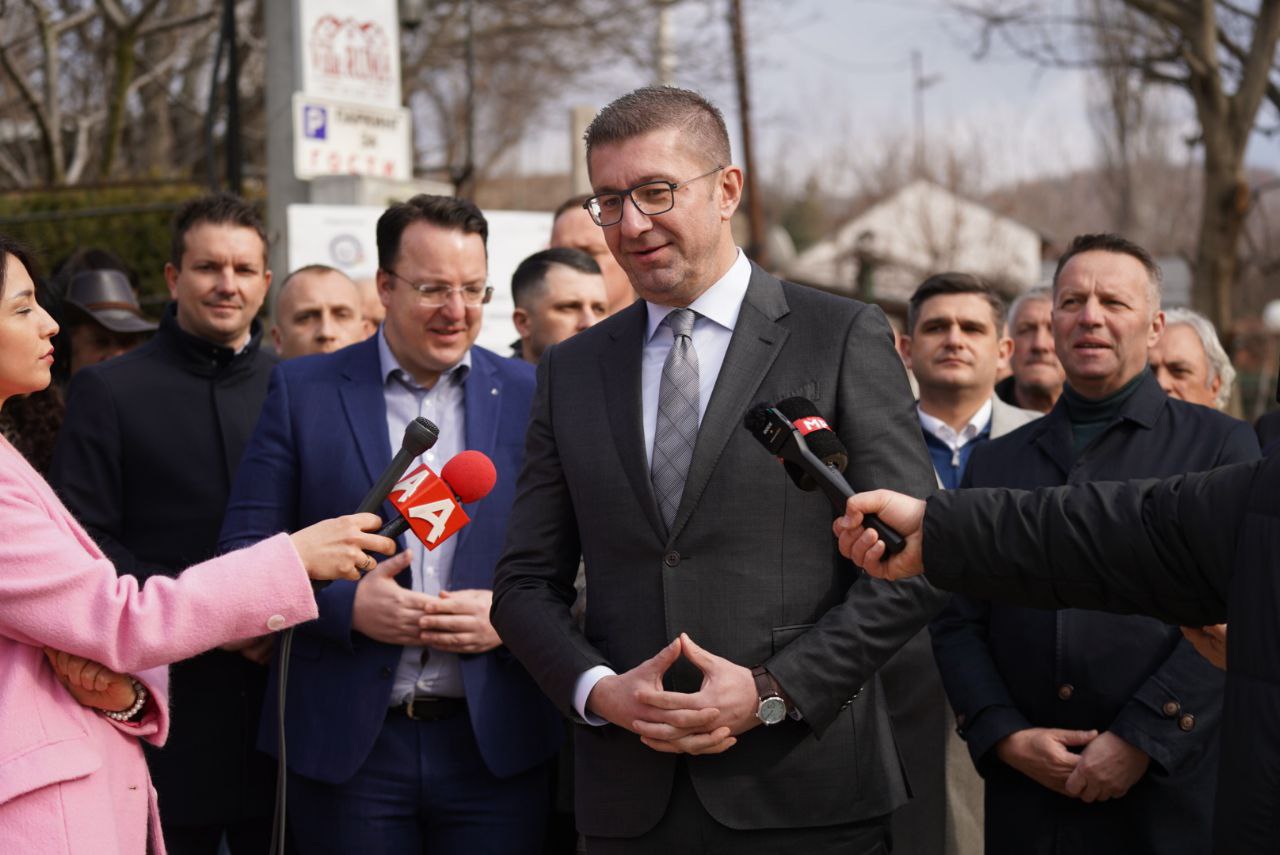 Мицкоски: Заврши реконструкцијата на патниот правец од село Дабниште до село Ресава, како Влада продолжуваме да работиме во интерес на граѓаните