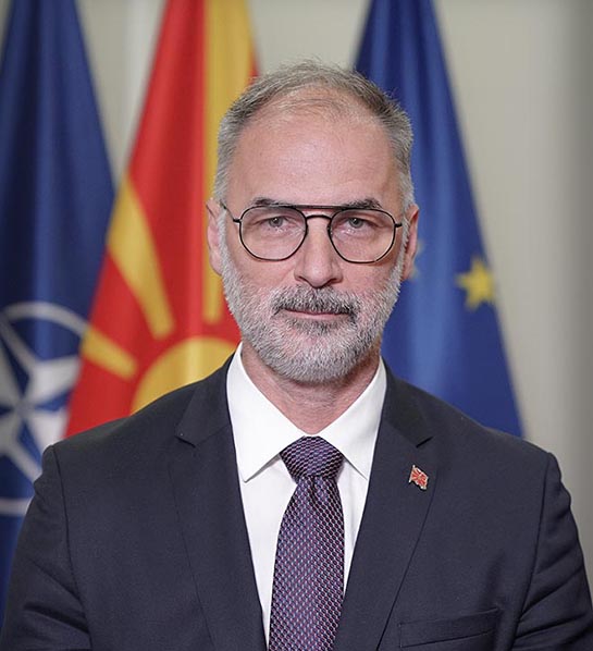  Иван Стоилковиќ