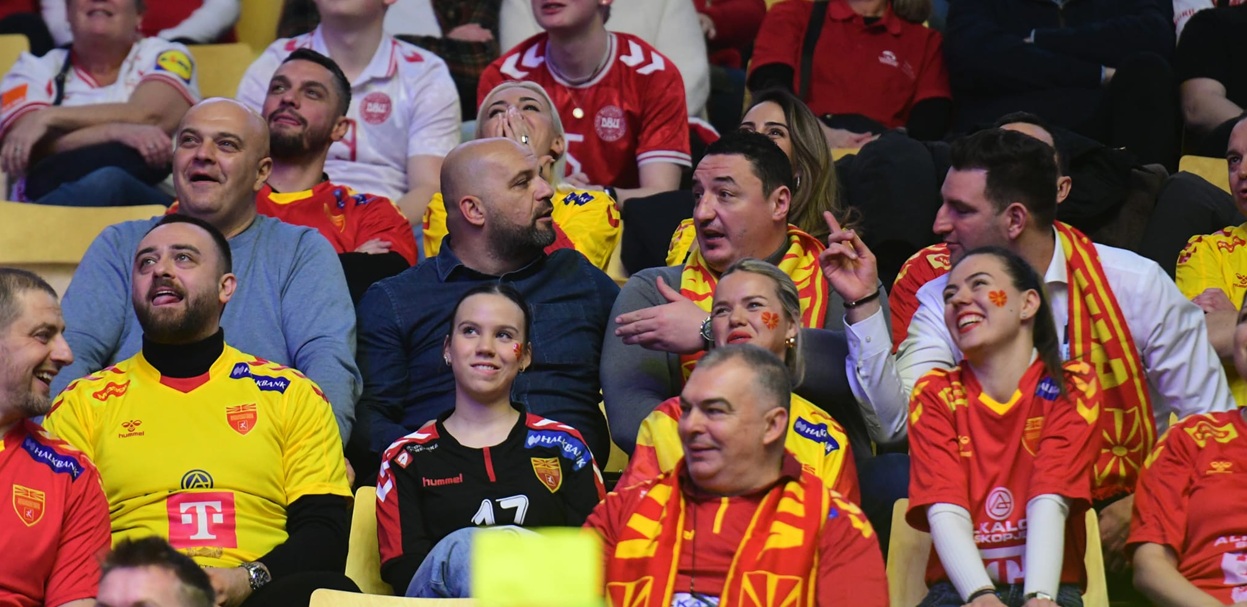 Министерот Борко Ристовски ги бодри македонските ракометари на Европското првенство во Данска