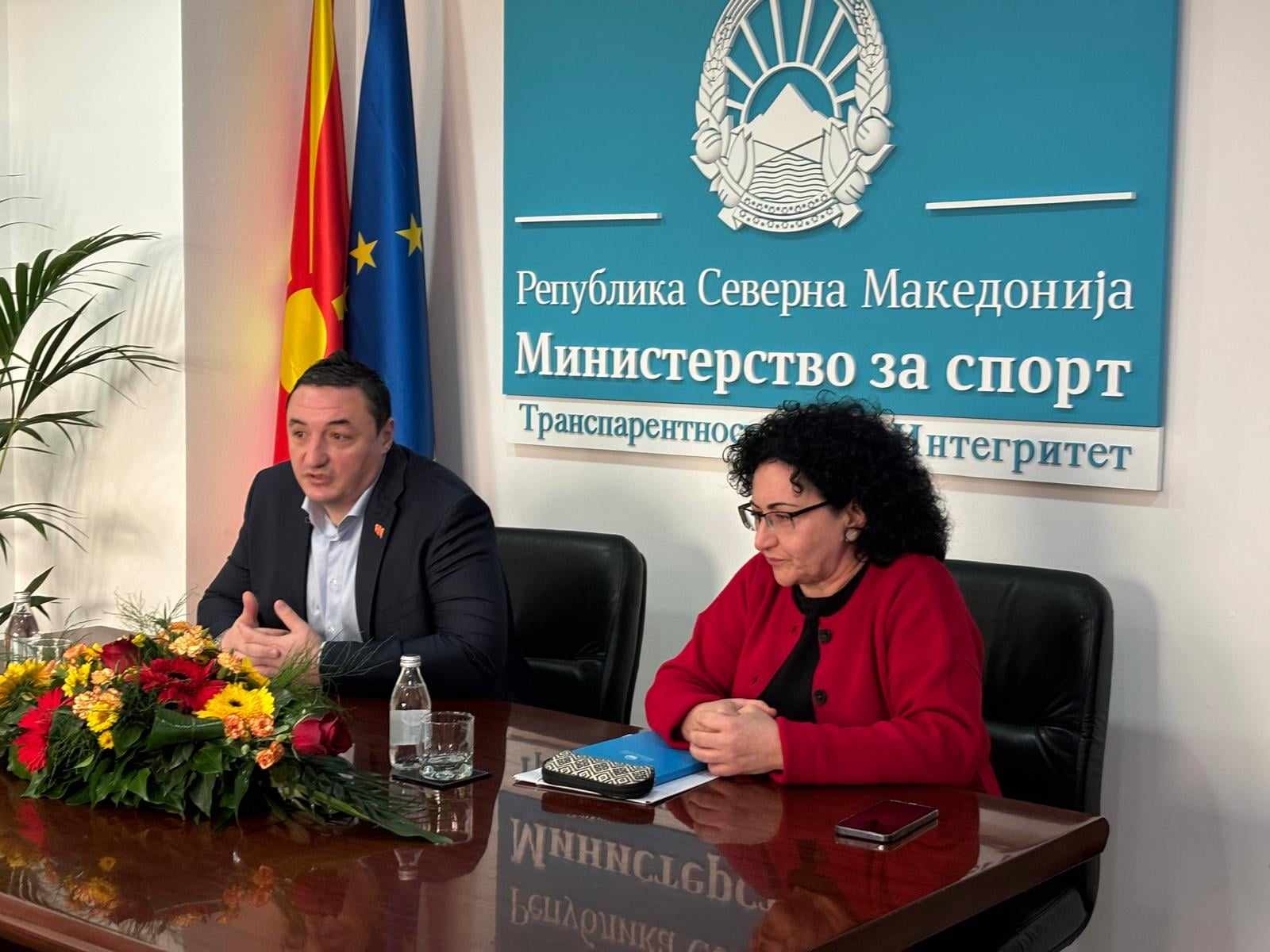Министерот Борко Ристовски одржа брифинг со спортските новинари 