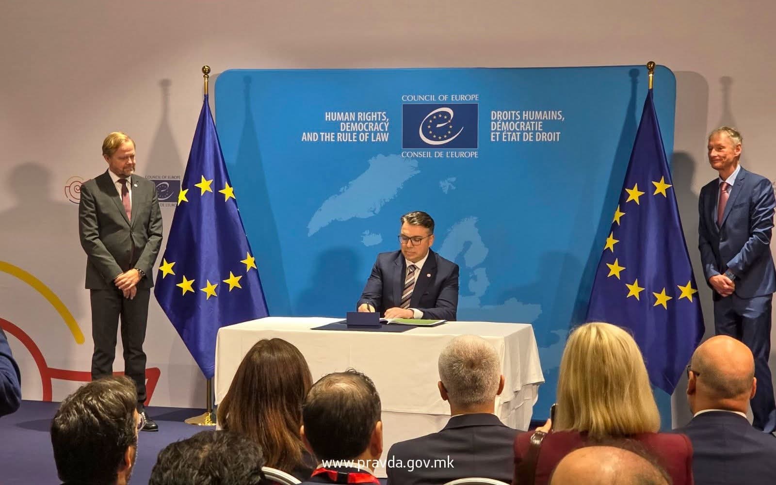 Министерот Филков го потпиша третиот дополнителен протокол на Европската конвенција за меѓусебна соработка во кривична материја