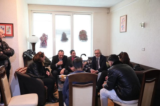 Министерот Лимани на предновогодишно дружење со децата од групните домови при ЈУ „25мај“