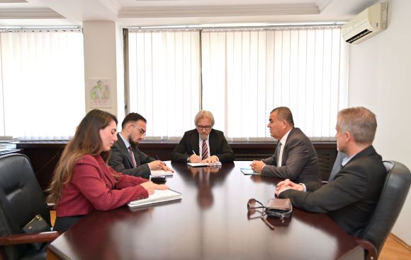 Министерот Лимани на средба со претставници на МАПАС 