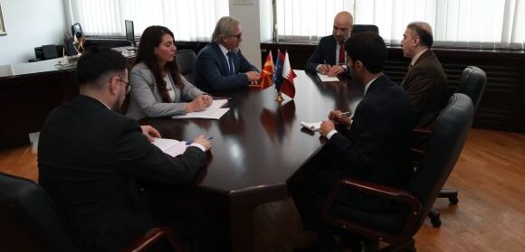 Министерот Лимани оствари средба со Амбасадорот на Државата Катар, Н.Е Рашид Бин Саид Ал-Хајарин