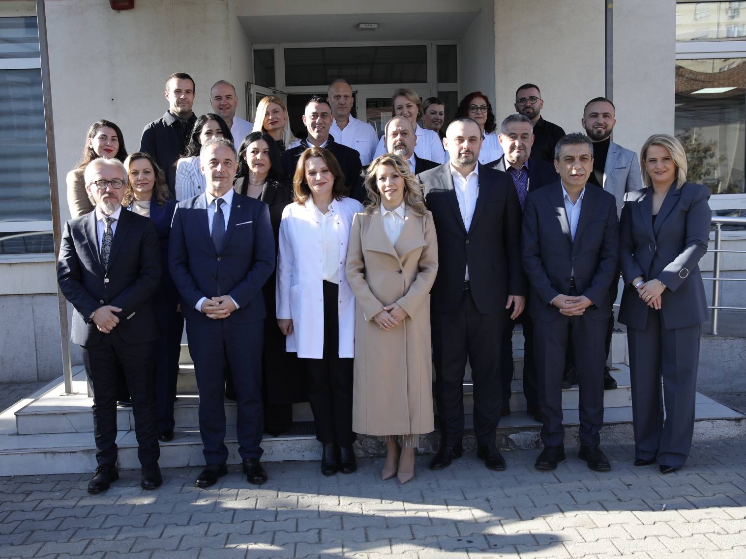 Министерот Лимани во посета на првородените деца во новата 2026 година