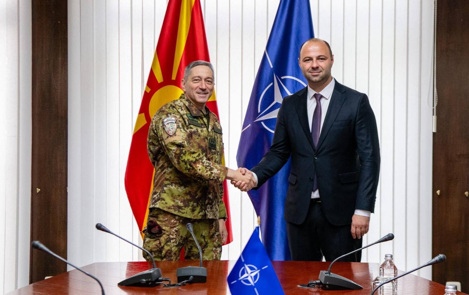 Министерот Мисајловски на средба со командантот на КФОР, генералот Бардуани: остануваме посветени на регионалната безбедност и стабилност